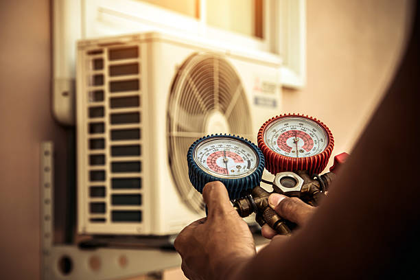 Professional Hvac Installation technician working in Glenbeulah, WI